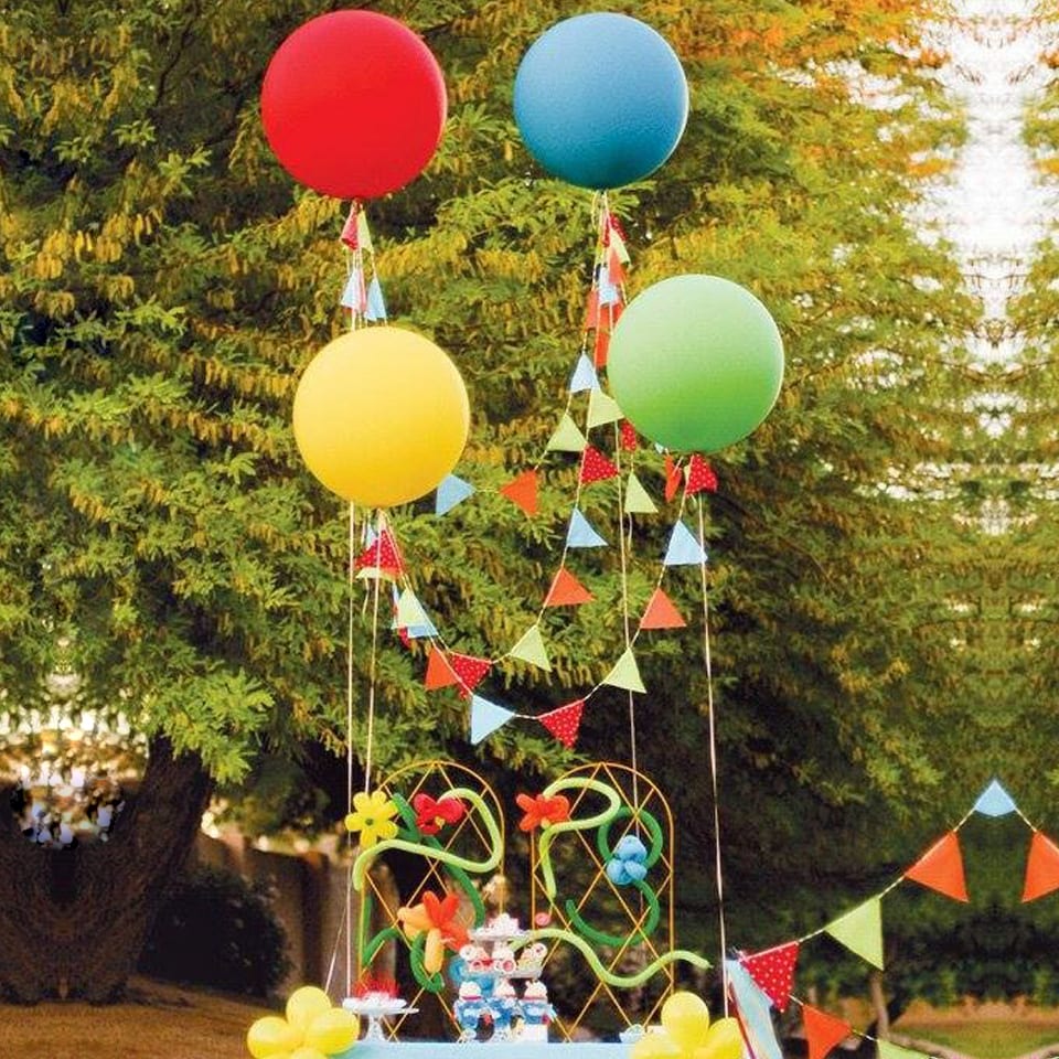 helium balloon decorations